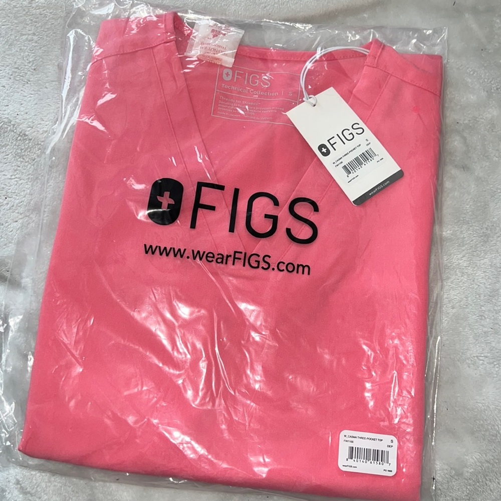 BRAND NEW FIGS CASMA THREE POCKET